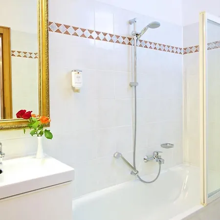 Park Laim Serviced Aparthotel 4*